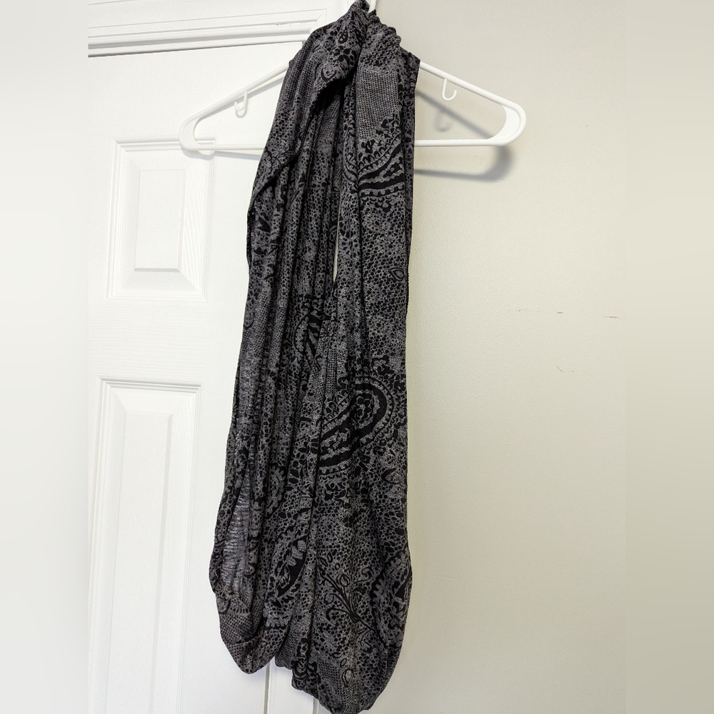Infinity scarf